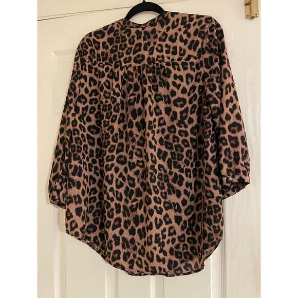 Torrid animal print 3/4 sleeve blouse size 1X - Picture 5 of 6